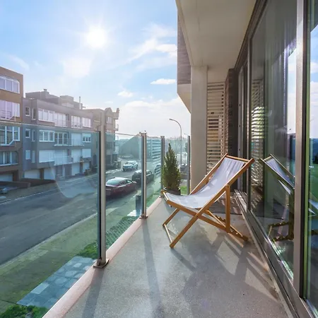 Trendy En Stijlvol Appartement Aan Zee - 4P De Haan Exterior photo